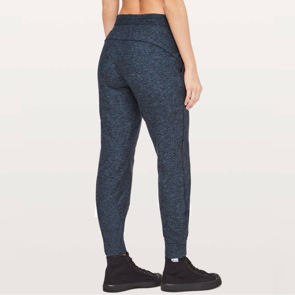 Lululemon Ready To Rulu Pant *Updated 29" Heathered True
Navy / Black Sz 4